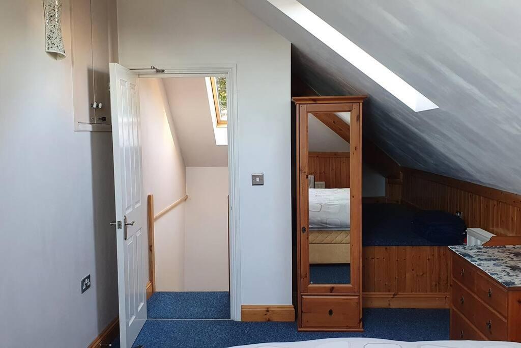 Stylish, Comfortable Apartment With Balcony Plymouth Eksteriør bilde
